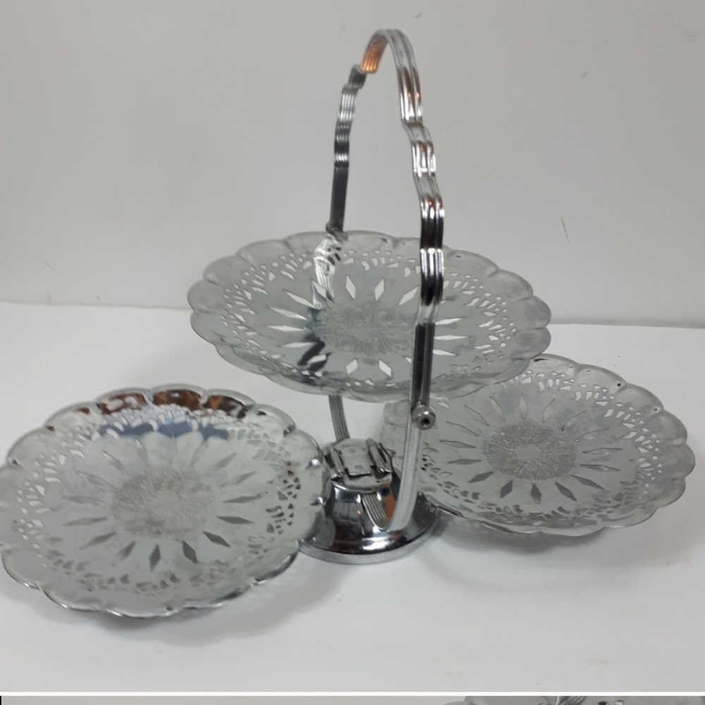 Queen Anne Made In England Foldable Silver 3Tier Server High Tea
